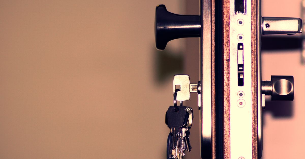 key maker professional — Studio City Locksmith